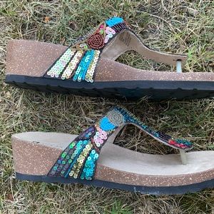 NWOT White mountain Cordoba sequined multicolor sandal size 10